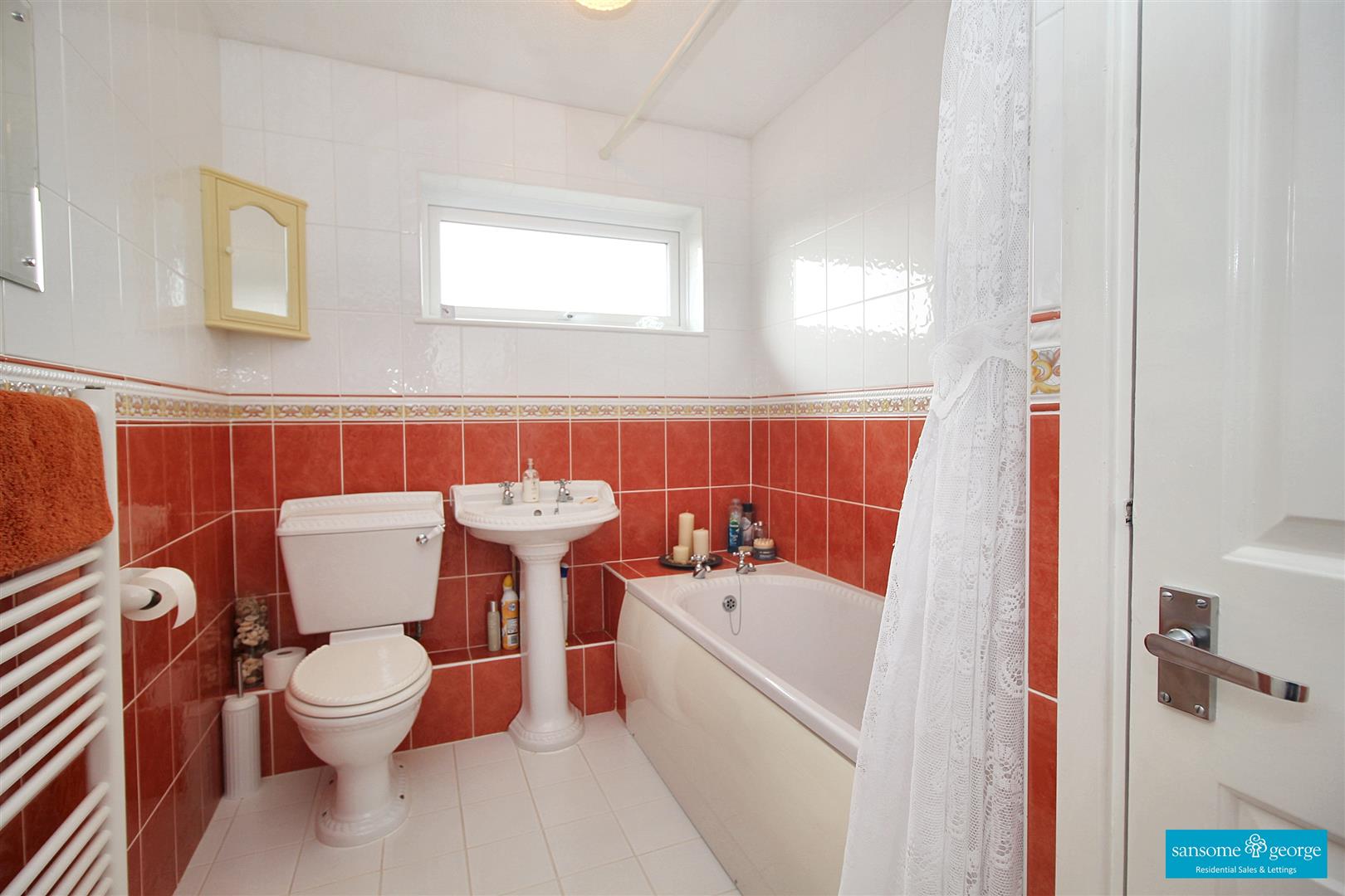 Treeton Close, Lower Earley